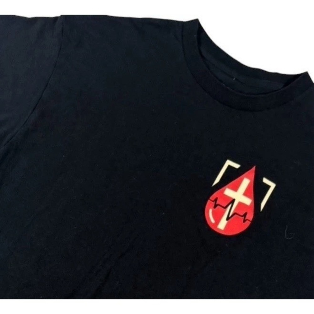Light Source Christian Graphic T-Shirt Blood Donor Saved My Life Matthew 26:28 M